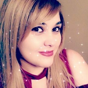 Meet your Posher, Isabel